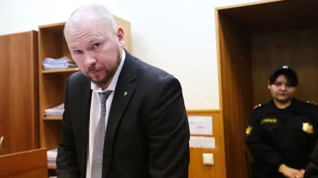 Защита историка Соколова попросит о замене ареста из-за коронавируса