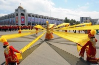 В Бишкеке праздничные мероприятия начинаются на центральной площади Ала-Тоо