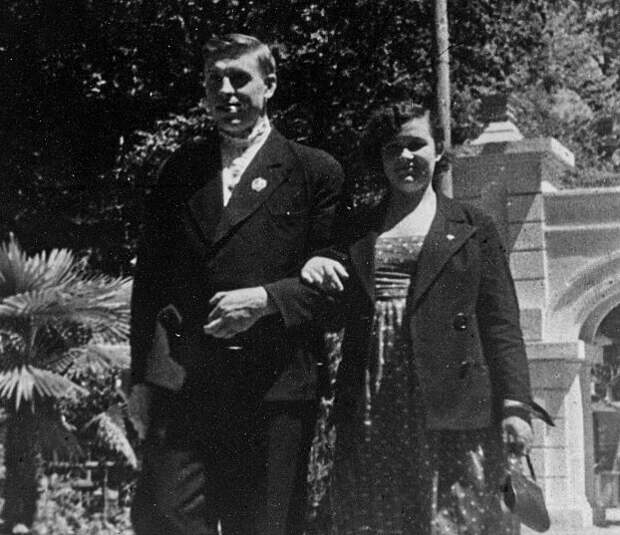 Что Берия хотел сделать с женой Стаханова