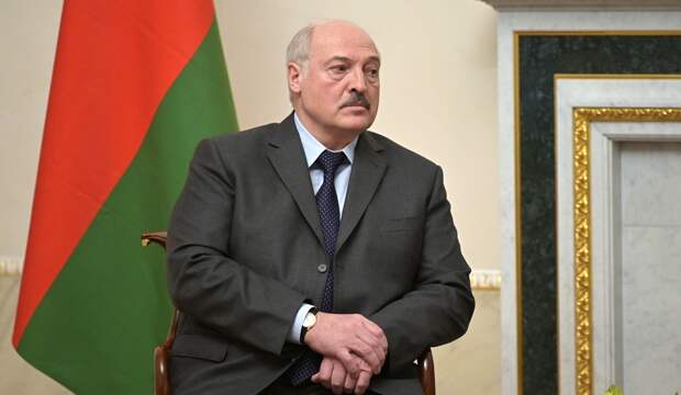 Лукашенко пожаловался на Путина: "Меня в очередной раз забыл забрать с собой"