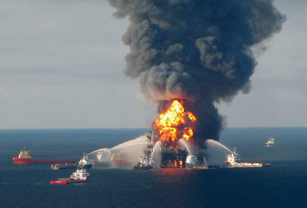 Пылающая нефтяная платформа в Мексиканском заливе тоже не добавляет экологичности