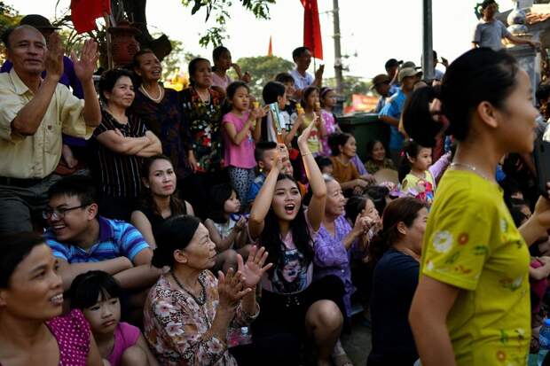 Фестиваль и соревнования с деревянным мячом во Вьетнаме