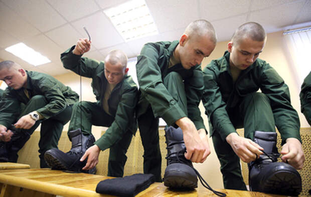 Минтруд объяснил изменение списка профессий для альтернативной службы