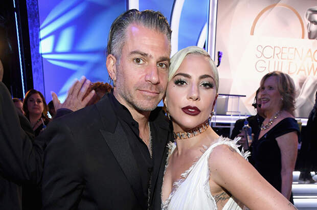 Фанаты уверены, что Леди Гага посвятила новую песню своему экс-бойфренду Кристиану Карино