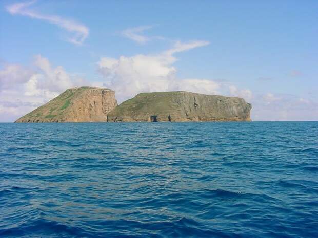 Два необитаемых острова Азорского архипелага в Северной Атлантике Земли, интересное, история, колонии, политика, россия, страны, упущенные