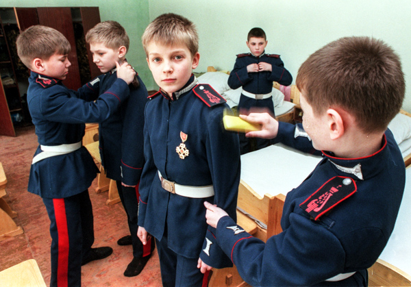 Донской кадетский корпус, 18 мая 1997 года. Фото: Владимир Веленгурин / ИТАР-ТАСС