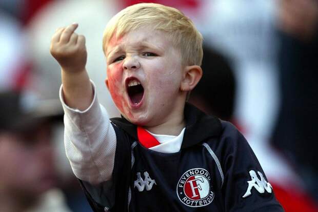 Mikey Wilson middle finger