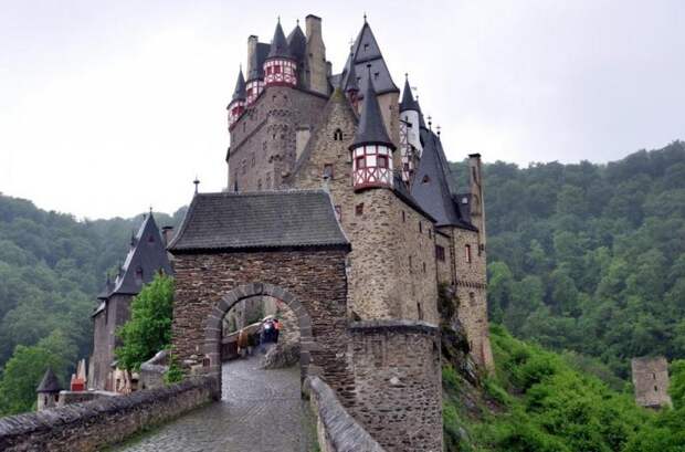 Замок Эльц (Burg Eltz), Германия