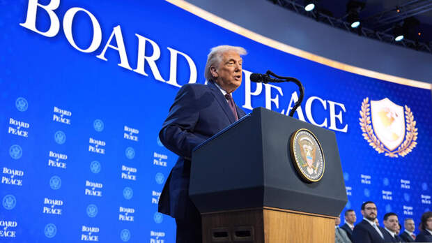 Песков связал отзыв приглашения Канады в Совет мира с критикой в адрес Трампа