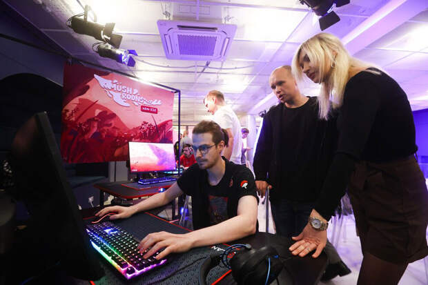 Специалист Пименов: рост спроса россиян на компьютерные клубы связан с ценами