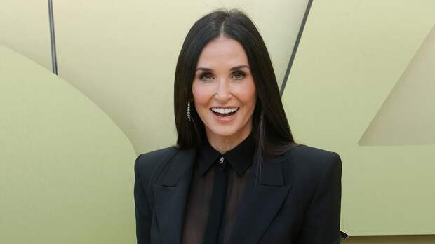 Вызов обществу: почему женщины после 50 лет все чаще выбирают длинные волосы