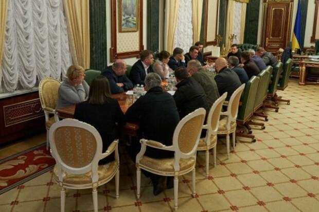 Украина осталась без руководства страны на праздники