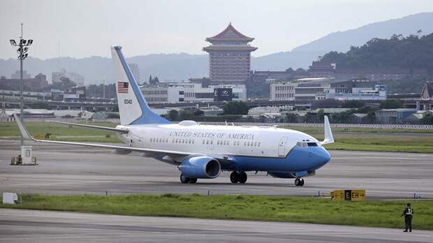 Политологи оценили последствия визита делегации США на Тайвань