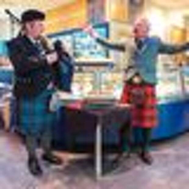 Mackie's celebrates Burns Day with pomp, circumstance, and haggis ice cream.