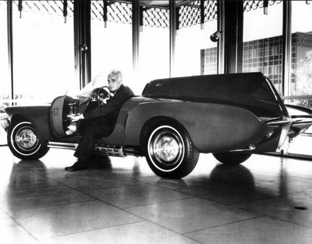 В итоге за ошибки других пришлось отвечать Вирджилу Экснеру… Dodge 1962, dodge, dodge dart, авто, автодизайн, автомобили, американсик автомооибили, дизайн