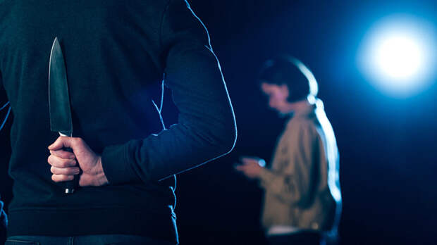 ТРИ ШАНСА НА УБИЙСТВО. МИГРАНТА, КОТОРЫЙ ЗАРЕЗАЛ РУССКУЮ ДЕВУШКУ, ПРОМОРГАЛА ПОЛИЦИЯ