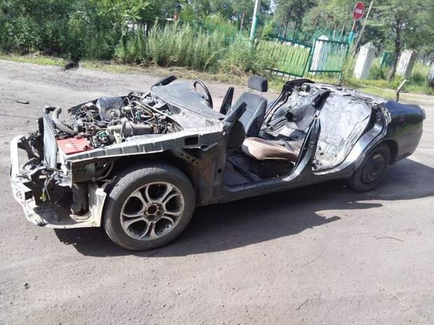 Также владелец указал, что готов к различным вариантам обмена. Правда, когда в комментариях ему в шутку предложили обменять его «ласточку» на Toyota Land Cruiser Prado, он согласился, но только с доплатой от владельца внедорожника. Toyota Chaser, toyota, авто, автомобили, автоприкол, объявление, продажа авто, юмор.прикол