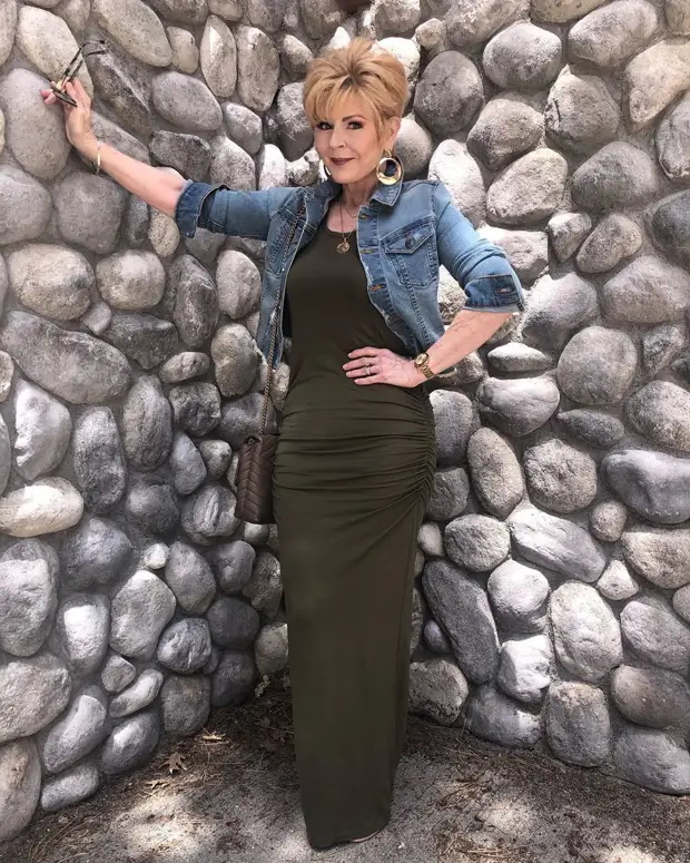 Джинсовый стиль для женщин 50 лет 2020: идеи, которые льстят возрасту и фигуре (+20 фото)