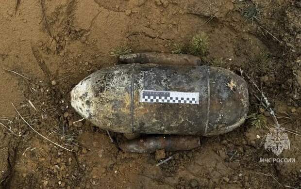 На Невском пятачке обнаружили авиабомбу времён войны