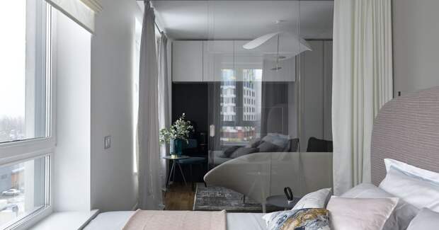 Для больших и маленьких квартир: 10 удобных систем хранения в спальне