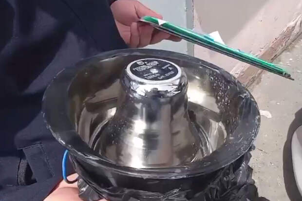 Во Владивостоке гаишники оштрафовали мигранта, который ездил с мигалками на авто