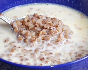 razgruzocnie-dni-na-kefire-i-grecke