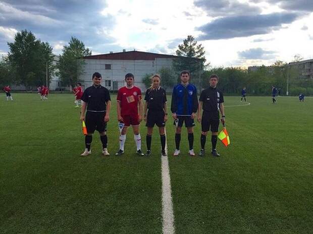 Самые соблазнительные судьи Самые соблазнительные судьи арбитр, арбитры, глаз не оторвать, спортивные судьи, судьи, судья, футбол