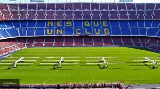 «Барселона» начала переговоры с «Аяксом» о трансфере защитника де Лигта
