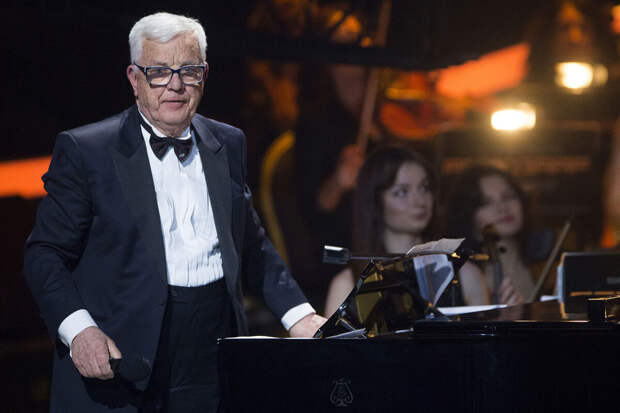 Композитор Раймонд Паулс потребовал убрать его имя из анонса фестиваля в Латвии