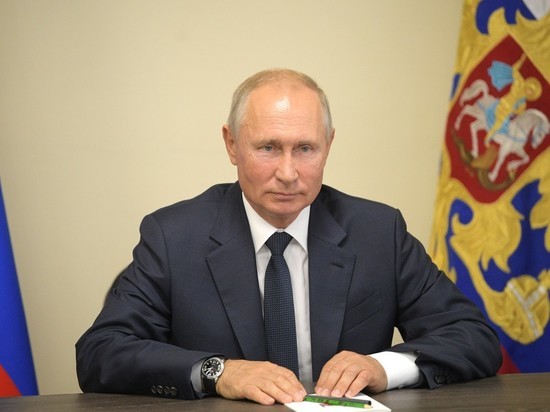 В указе Путина нашли предпосылки к «заморозке» пенсий россиян В указе Путина нашли предпосылки к «заморозке» пенсий россиян