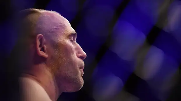 Российский боец Олейник не контактировал с заболевшим коронавирусом Соузой