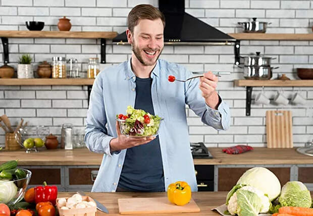 Исследователи: правильное питание в среднем возрасте увеличивает продолжительность жизни на 8 годов