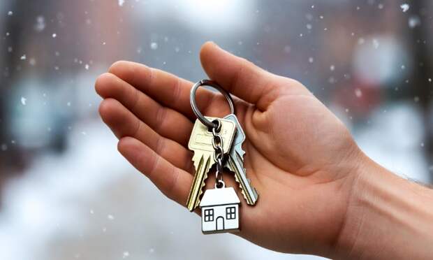 Полине Лурье советуют пригласить батюшку и «изгнать чертей» из квартиры Долиной