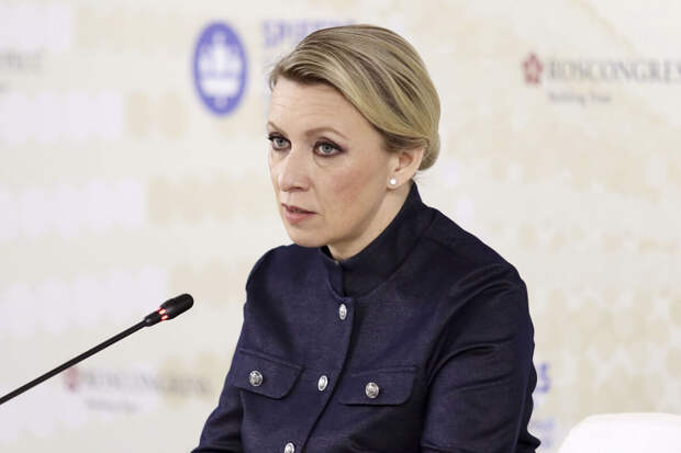 Захарова: Запад не отказался от идеи "оторвать" Белоруссию от России