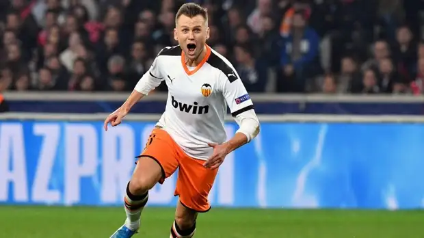 «Валенсия» в меньшинстве упустила победу над «Лиллем» в матче ЛЧ, несмотря на гол Черышева