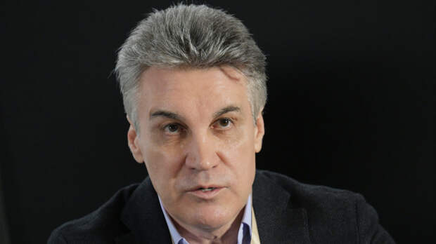 «Потрясающий профессионал»: Захарова призвала журналистов равняться на Пиманова