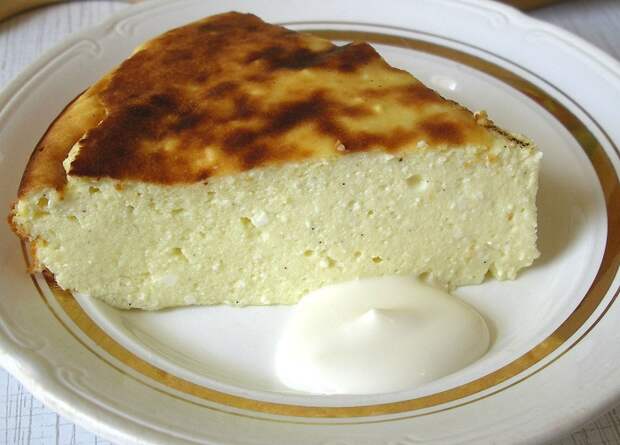 В творожной запеканке не было изюма. / Фото: dom-desertov.ru В творожной запеканке не было изюма. / Фото: dom-desertov.ru