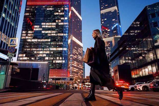 Готовность работодателей загнать россиян в офисы оценили