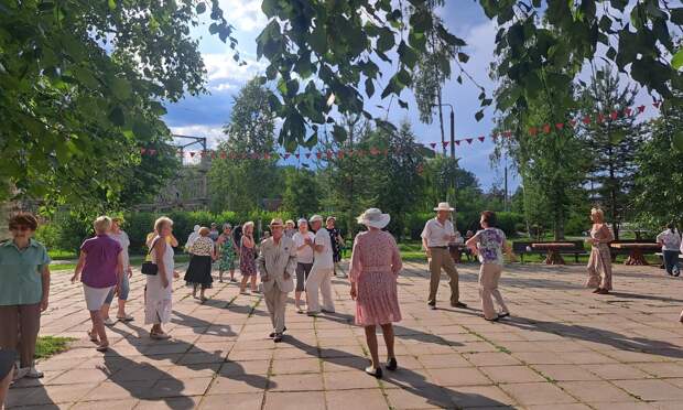 В Северодвинске зарядиться долголетием помогают танцы