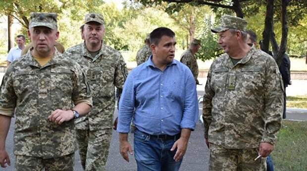 Украинских послов в Донбассе ожидают российские офицеры