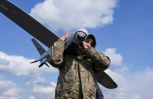 Военный оценил способность дронов ВСУ долетать до Крыма и Туапсе с территории Украины