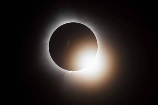 Первое в 2026 году солнечное затмение началось — полутень Луны достигла Антарктиды