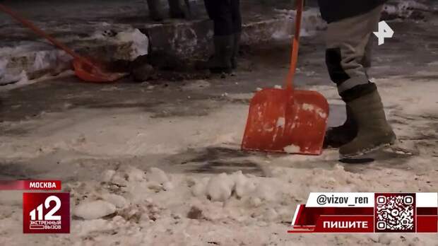 Сугробы растут на глазах: снегопады устроили Москве проверку на прочность