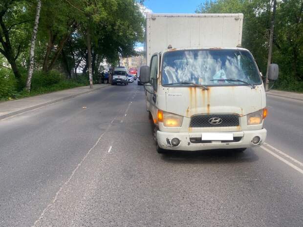 В Тверской области подросток-мотоциклист пострадал в ДТП с грузовиком