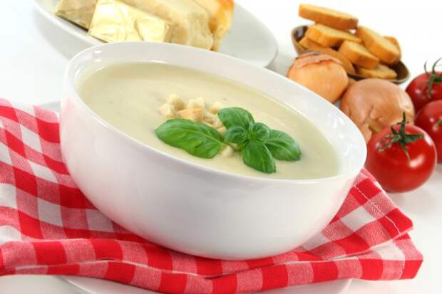 Сырный суп готовится очень быстро и просто