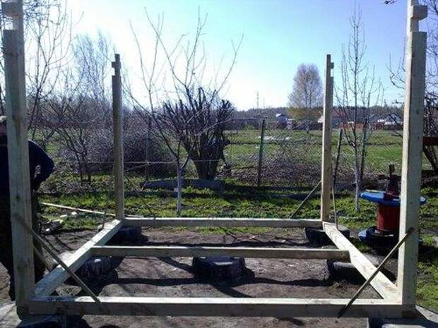 Начало строительство беседки