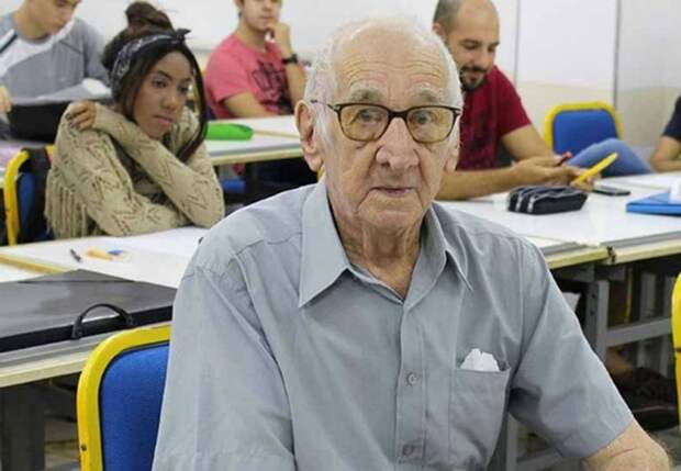 У мечты нет возраста: 90-летний первокурсник намерен получить высшее образование и открыть свое дело
