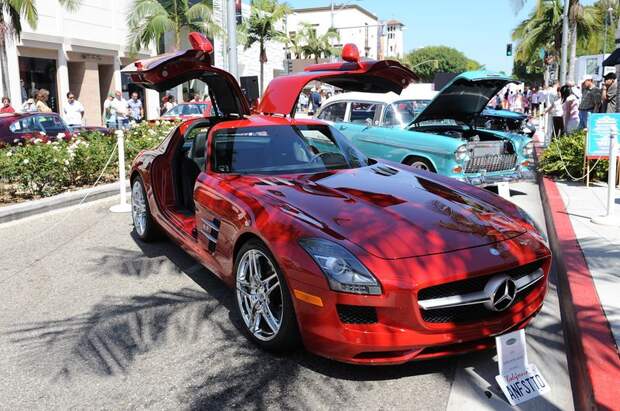 2010 Rodeo Drive Concours (56 фото) 2010 Rodeo Drive Concours (56 фото)