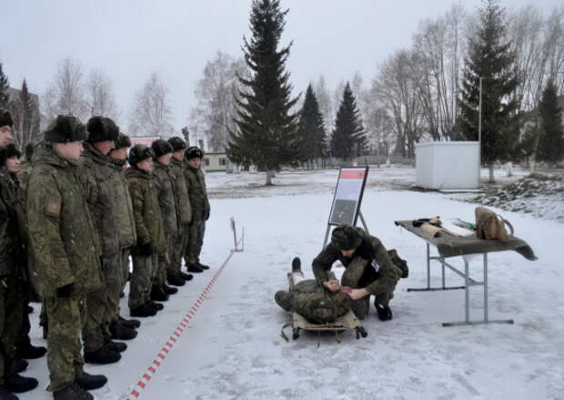 В подразделениях и воинских частях ЦВО в Сибири прошли комплексные занятия по требованиям безопасности