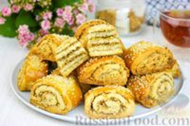Фото к рецепту: Песочное печенье с ореховой начинкой